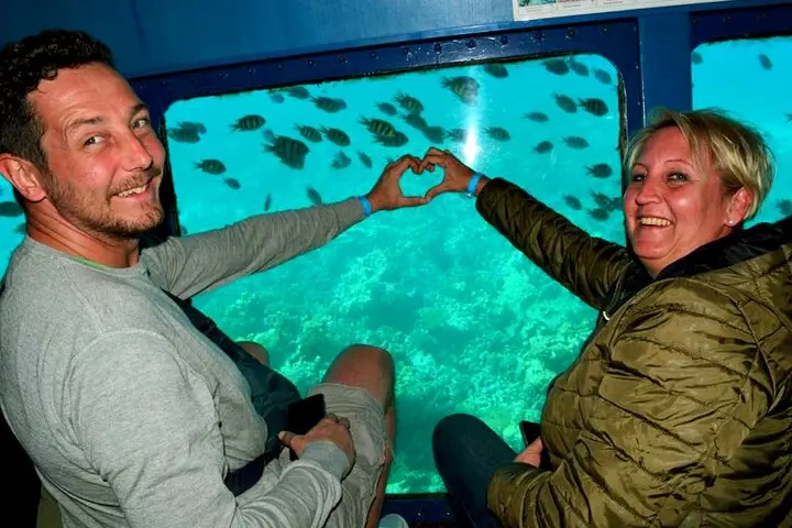 Hurghada: Royal Seascope Submarine Cruise with Snorkeling Stop