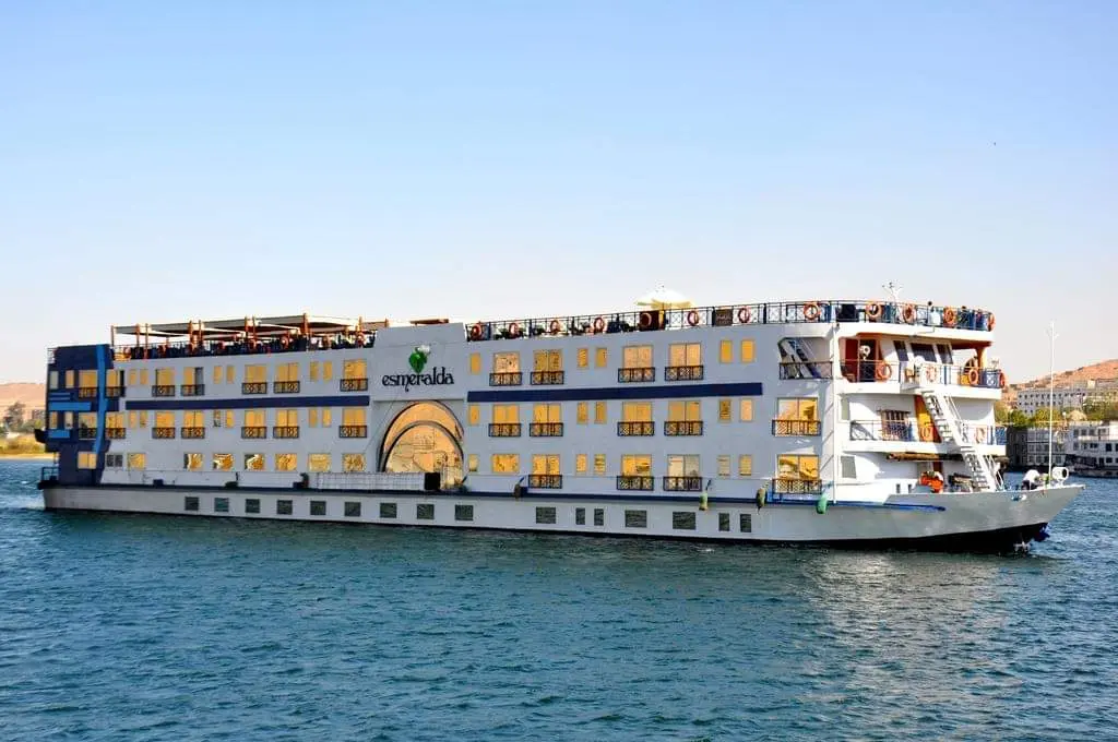Amazing 4-Day / 3-Night Nile Cruise from Aswan to Luxor with Abu Simbel & Hot Air Balloon